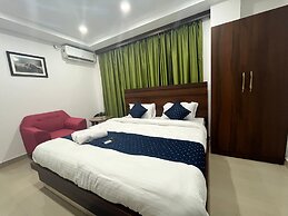 HOTEL GK PALACE