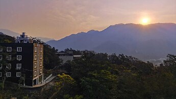 Hotel Celestial Ganges