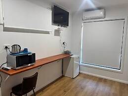 Blackbutt Motel