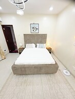 Charm Luxe Homes