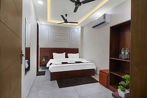 SG Royal Portico