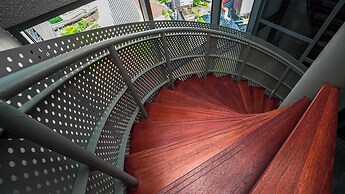 Ceylonz Suites by Mana Mana