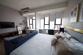 Ceylonz Suites by Mana Mana