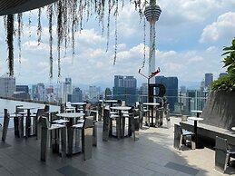 Ceylonz Suites by Mana Mana