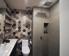Ceylonz Suites by Mana Mana