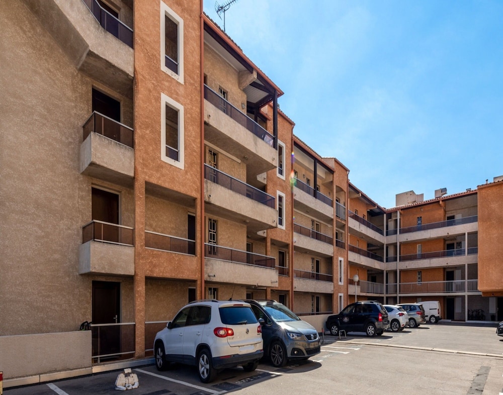 1 Bedroom Apartment, Agde