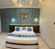 Hotel Vallabh Sky