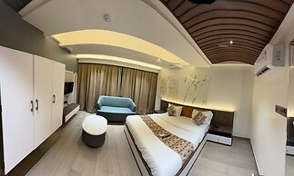 Hotel Vallabh Sky