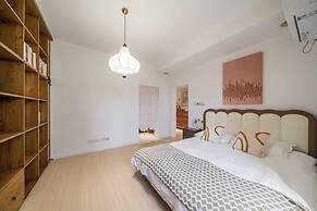 Book and Bed - East Nanjing Road
