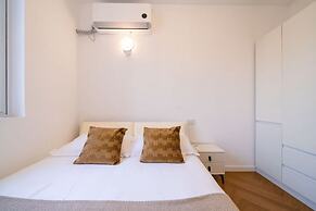 Book and Bed - East Nanjing Road