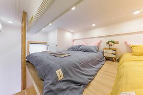 Book and Bed - East Nanjing Road