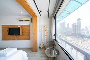 Book and Bed - East Nanjing Road
