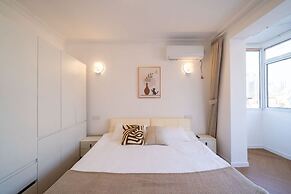Book and Bed - East Nanjing Road