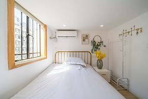 Book and Bed - East Nanjing Road