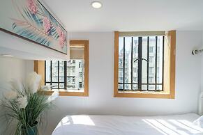 Book and Bed - East Nanjing Road