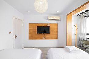 Book and Bed - East Nanjing Road