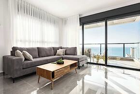 Prestige 4BR Breathtaking Sea Views