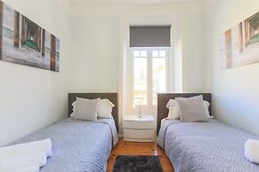 Airy Lapa 2 BR River and Bridge Views AC