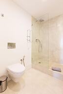 Airy Lapa 2 BR River and Bridge Views AC