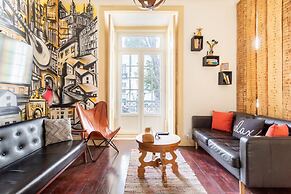 Artistic Alfama 4BR Cathedral Views Tram 28