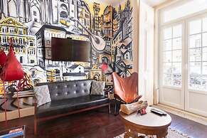 Artistic Alfama 4BR Cathedral Views Tram 28
