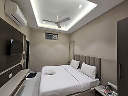 HOTEL GEETANJALI