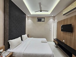 HOTEL GEETANJALI