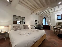 Vicolo Della Scala Rooms - Il Sole