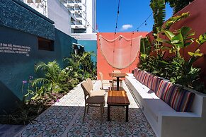 HOTEL LIBRERIA CAFE DE POMBAL