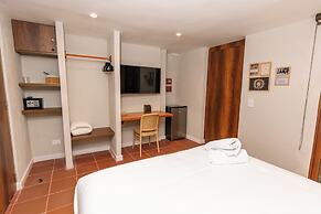 HOTEL LIBRERIA CAFE DE POMBAL