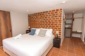 HOTEL LIBRERIA CAFE DE POMBAL