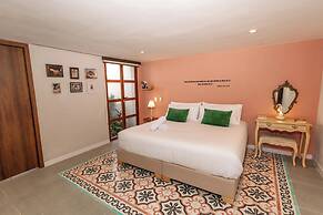 HOTEL LIBRERIA CAFE DE POMBAL