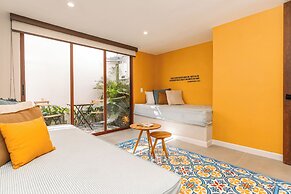 HOTEL LIBRERIA CAFE DE POMBAL