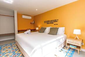 HOTEL LIBRERIA CAFE DE POMBAL