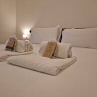 Central Apartment Caniggia 2 With Terrace in Como