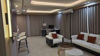 Plaza Court Hotel