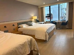 Plaza Court Hotel