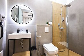 Grandstay Central 104