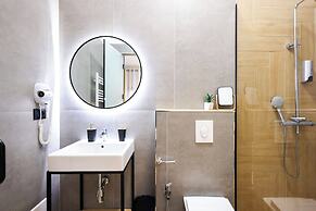 Grandstay Central 104