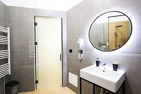 Grandstay Central in Durr s