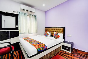 Fabhotel Triotel Inn