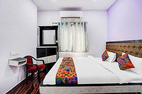 Fabhotel Triotel Inn