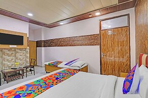 Fabhotel Kg Palace