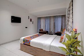 Fabhotel Opulence Stay