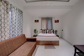 Fabhotel Opulence Stay