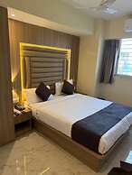Fabhotel Sahara Inn