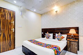 Fabhotel The Galaxy