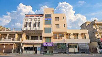 Fabhotel Broadway