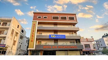 Fabhotel Kir International
