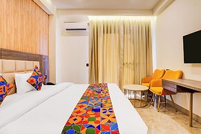 FabHotel Amrit Luxury Inn - Near Candor Tech Space